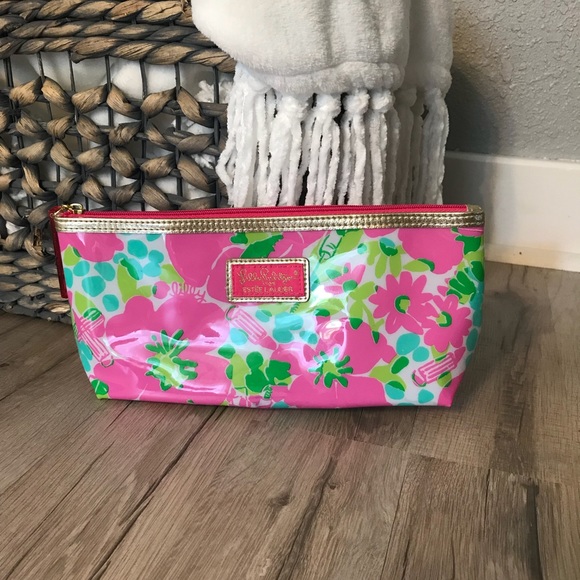 Lilly Pulitzer Handbags - Lilly Pulitzer makeup bag